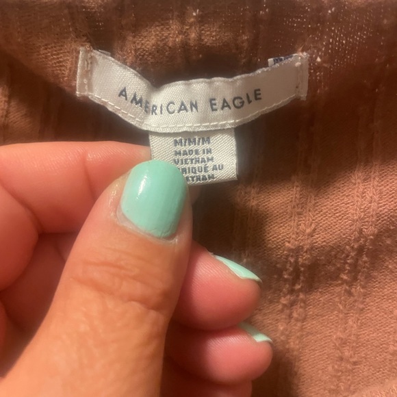 🔥American Eagle crop top - Picture 2 of 3